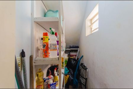 Casa à venda com 170m², 5 quartos e 2 vagasDespensa