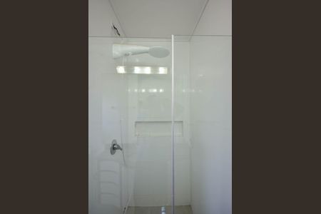 Casa à venda com 170m², 3 quartos e 2 vagasBanheiro
