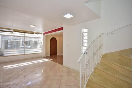 Casa à venda com 170m², 3 quartos e 2 vagasSala