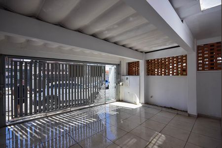 Casa à venda com 170m², 3 quartos e 2 vagasGaragem