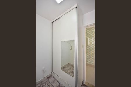 Casa à venda com 170m², 3 quartos e 2 vagasQuarto de Serviço