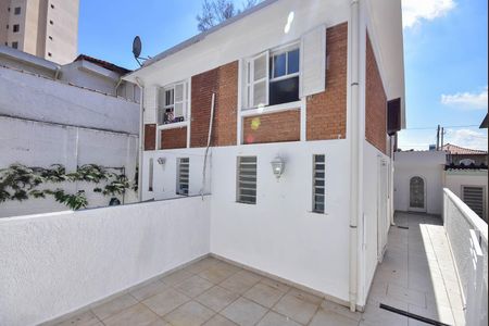 Casa à venda com 170m², 3 quartos e 2 vagasFachada Posterior