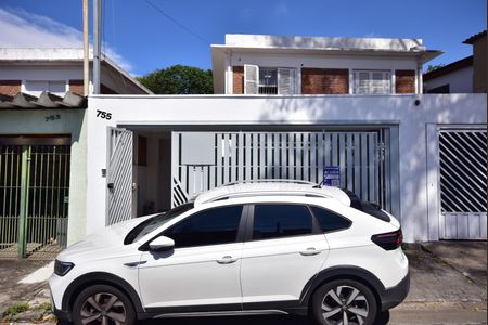 Casa à venda com 170m², 3 quartos e 2 vagasFachada