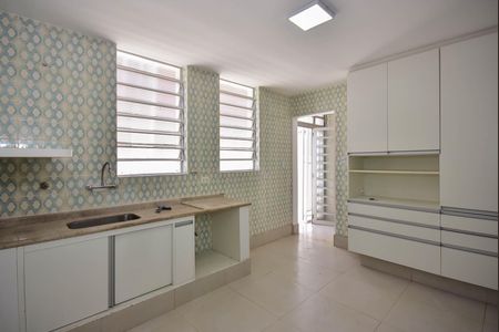 Casa à venda com 170m², 3 quartos e 2 vagasCozinha