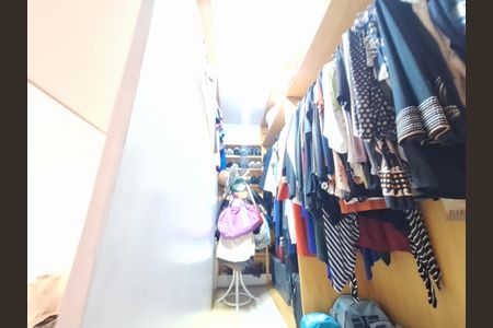 Apartamento à venda com 125m², 3 quartos e 1 vagaCloset da suíte 1