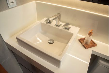 Apartamento à venda com 120m², 2 quartos e 2 vagasBanheiro da Suíte 1