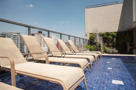 Apartamento à venda com 120m², 2 quartos e 2 vagasÁrea comum - Piscina