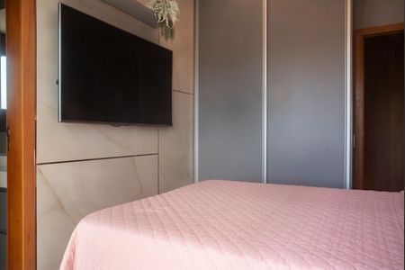Apartamento à venda com 120m², 2 quartos e 2 vagasSuíte 2