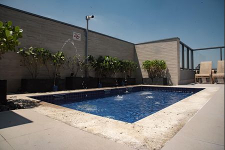 Apartamento à venda com 120m², 2 quartos e 2 vagasÁrea comum - Piscina