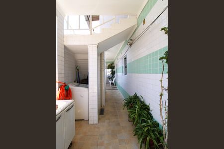 Casa para alugar com 100m², 2 quartos e sem vagaÁrea de Serviço