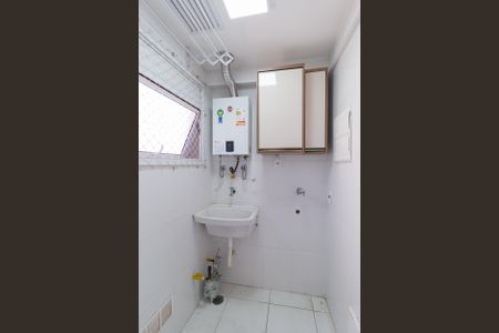 Apartamento à venda com 75m², 2 quartos e 2 vagas Apartamento à venda com 75m², 2 quartos e 2 vagasCozinha e área de serviço