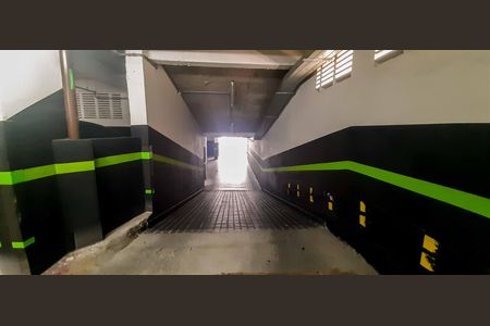 Apartamento à venda com 75m², 2 quartos e 2 vagas Apartamento à venda com 75m², 2 quartos e 2 vagasSaída da Garagem