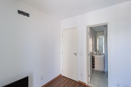 Apartamento à venda com 75m², 2 quartos e 2 vagas Apartamento à venda com 75m², 2 quartos e 2 vagasSuíte