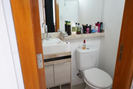 Casa de condomínio à venda com 217m², 3 quartos e 2 vagasBanheiro