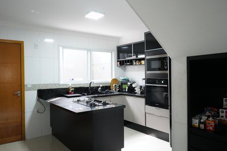 Casa de condomínio à venda com 217m², 3 quartos e 2 vagasCozinha
