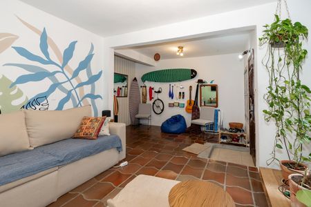 Casa à venda com 130m², 3 quartos e 2 vagasSala