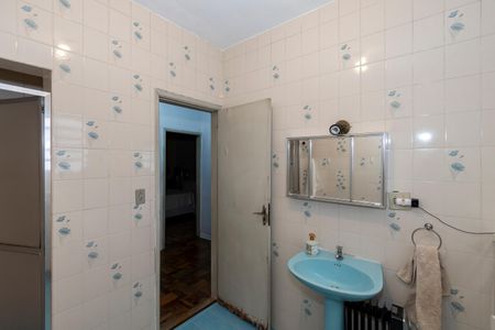 Casa à venda com 130m², 3 quartos e 2 vagasBanheiro