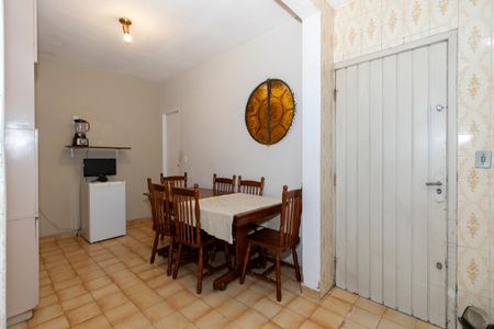 Casa à venda com 130m², 3 quartos e 2 vagasCozinha