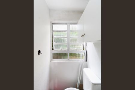 Apartamento para alugar com 60m², 2 quartos e sem vagaBanheiro de serviço