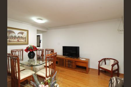 Apartamento para alugar com 60m², 2 quartos e sem vagaSala