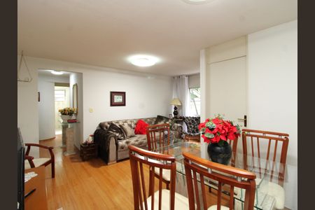 Apartamento para alugar com 60m², 2 quartos e sem vagaSala