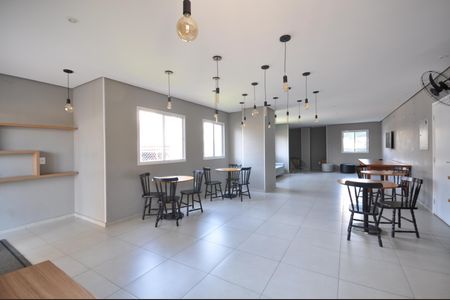 Apartamento para alugar com 42m², 2 quartos e 1 vagaÁrea comum - Salão de festas