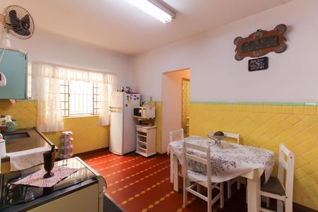 Casa à venda com 240m², 3 quartos e 3 vagasCozinha