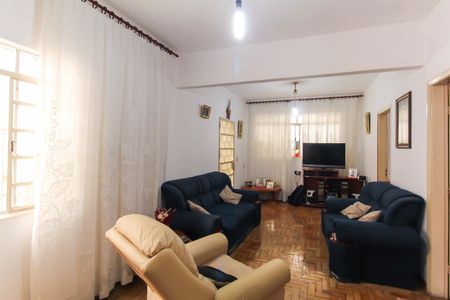 Casa à venda com 240m², 3 quartos e 3 vagasSala