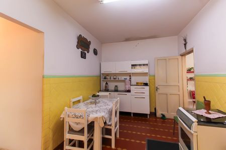 Casa à venda com 240m², 3 quartos e 3 vagasCozinha