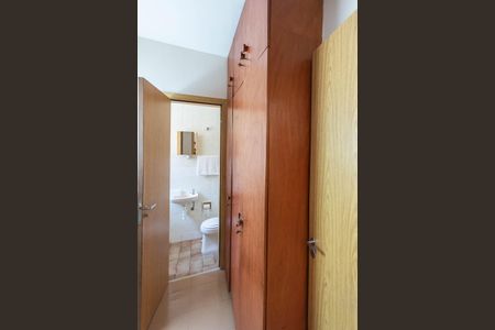 Apartamento para alugar com 83m², 2 quartos e 2 vagasBanheiro de serviço