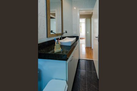Apartamento à venda com 62m², 2 quartos e 1 vaga Apartamento à venda com 62m², 2 quartos e 1 vagaBanheiro