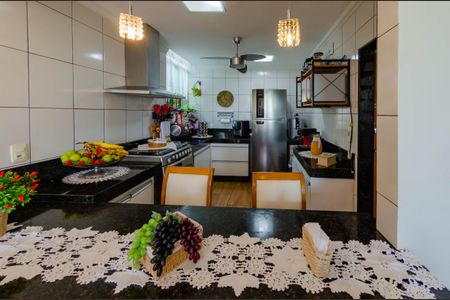 Apartamento à venda com 62m², 2 quartos e 1 vaga Apartamento à venda com 62m², 2 quartos e 1 vagaCozinha
