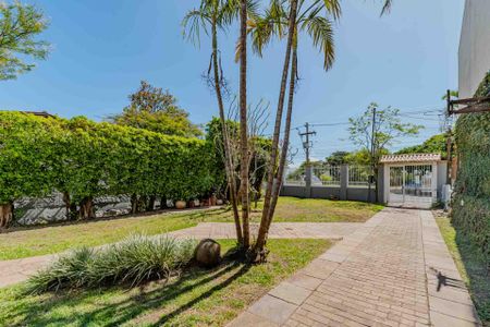 Casa à venda com 160m², 3 quartos e 5 vagas Casa à venda com 160m², 3 quartos e 5 vagasÁrea externa