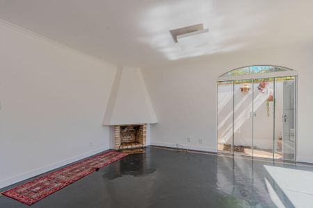 Casa à venda com 160m², 3 quartos e 5 vagas Casa à venda com 160m², 3 quartos e 5 vagasSala