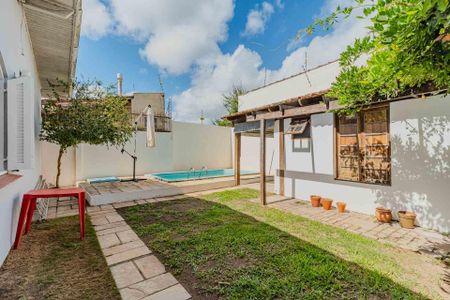 Casa à venda com 160m², 3 quartos e 5 vagas Casa à venda com 160m², 3 quartos e 5 vagasÁrea externa