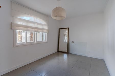Casa à venda com 160m², 3 quartos e 5 vagas Casa à venda com 160m², 3 quartos e 5 vagasQuarto 1