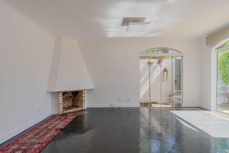 Casa à venda com 160m², 3 quartos e 5 vagas Casa à venda com 160m², 3 quartos e 5 vagasSala