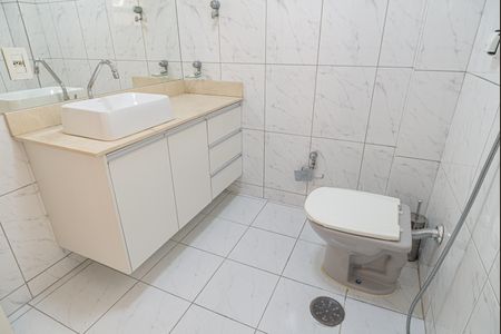 Apartamento à venda com 54m², 1 quarto e sem vagaBanheiro da Suíte