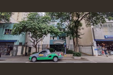 Apartamento à venda com 54m², 1 quarto e sem vagaFachada
