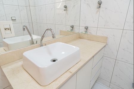 Apartamento à venda com 54m², 1 quarto e sem vagaBanheiro da Suíte