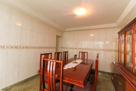 Casa para alugar com 208m², 3 quartos e 3 vagas Casa para alugar com 208m², 3 quartos e 3 vagasCozinha