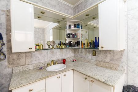 Casa para alugar com 208m², 3 quartos e 3 vagas Casa para alugar com 208m², 3 quartos e 3 vagasBanheiro Da Suíte 1