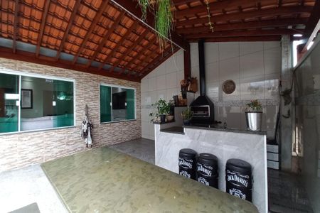 Casa à venda com 242m², 3 quartos e 3 vagasÁrea comum - Churrasqueira