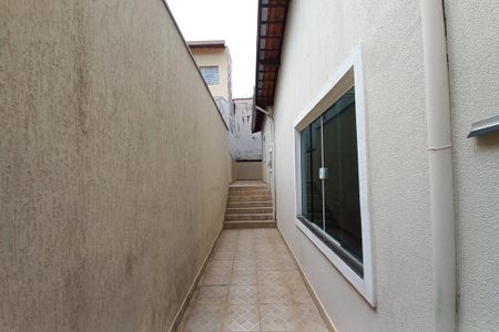 Casa à venda com 242m², 3 quartos e 3 vagasCorredor