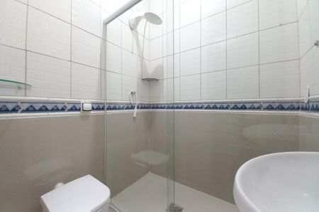 Casa à venda com 242m², 3 quartos e 3 vagasBanheiro da Suíte