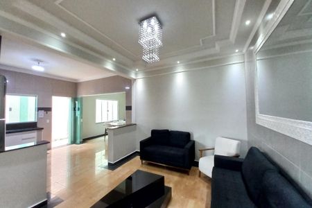 Casa à venda com 242m², 3 quartos e 3 vagasSala de Estar