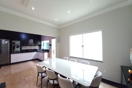 Casa à venda com 242m², 3 quartos e 3 vagasSala de Jantar