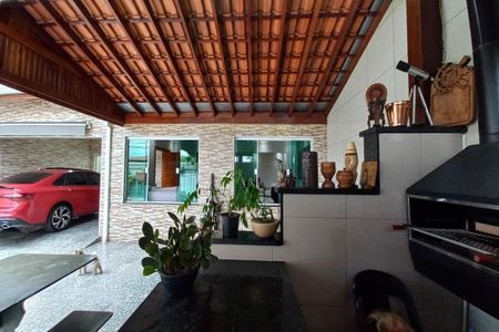 Casa à venda com 242m², 3 quartos e 3 vagasÁrea comum - Churrasqueira