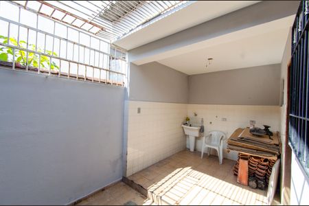 Casa à venda com 80m², 3 quartos e 2 vagasÁrea de Serviço