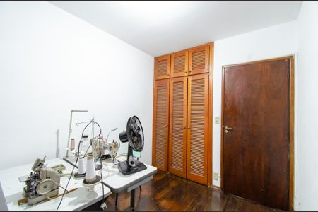 Casa à venda com 80m², 3 quartos e 2 vagasQuarto 2